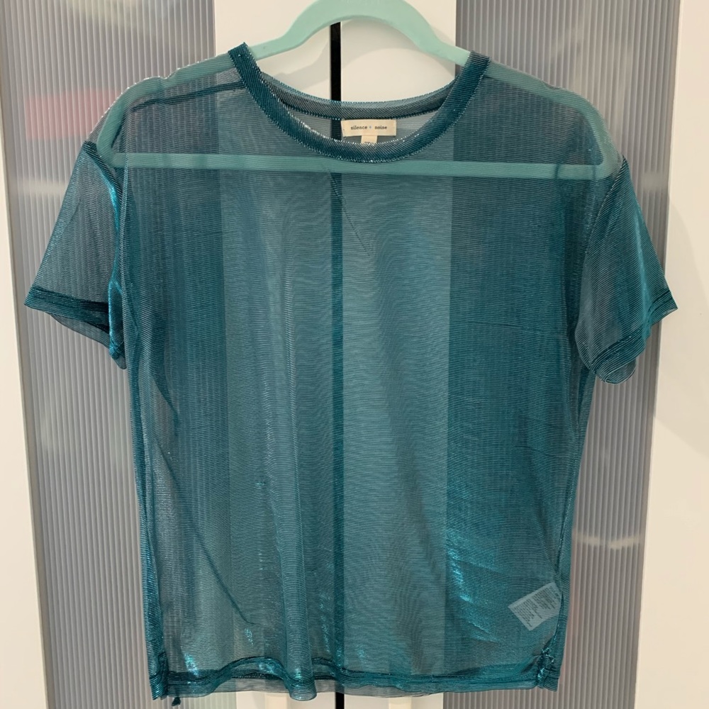 Silence & Noise size small iridescent top